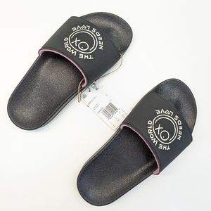 5Y Adidas Andre Saraiva Adelette The World Needs Love Junior Flip Flops Slides